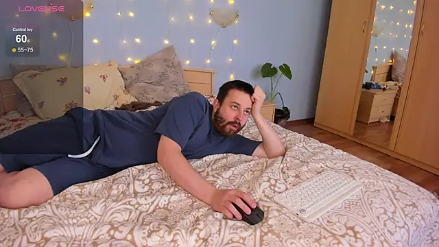 NikkiNSerdron online show from January 15, 8:09 am