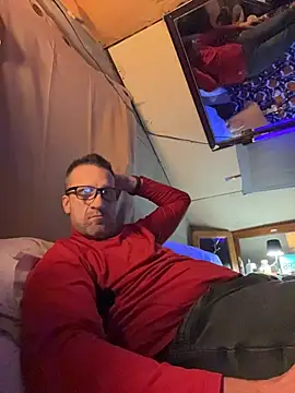 Snapshot of Manwhorxxlcock chatting on November 12, 12:00 am Manwhorxxlcock online show from November 12, 12:00 am