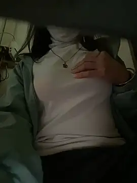 Snapshot of Tuongvy05 chatting on January 17, 11:06 am Tuongvy05 online show from January 17, 11:06 am