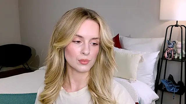 RozzitaBedberry online show from November 4, 2:16 pm