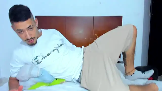 Chandler ken online show from February 12, 11:33 pm