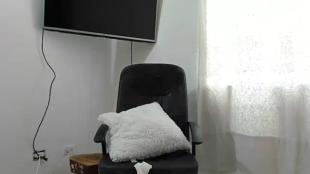 Snapshot of Chandler_ken chatting on May 4, 12:23 pm Chandler ken online show from May 4, 12:23 pm