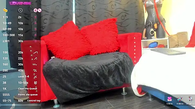 Snapshot of LiaTaylorr chatting on December 31, 6:13 pm LiaTaylorr online show from December 31, 6:13 pm