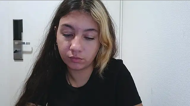 Snapshot of blvckbabyweed07 chatting on June 6, 8:46 pm blvckbabyweed07 online show from June 6, 8:46 pm