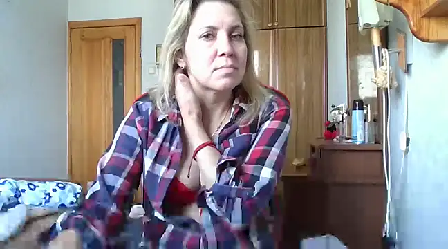 IrinaB1 online show from February 20, 7:23 am