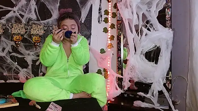 the lesbian game online show from November 1, 3:30 am