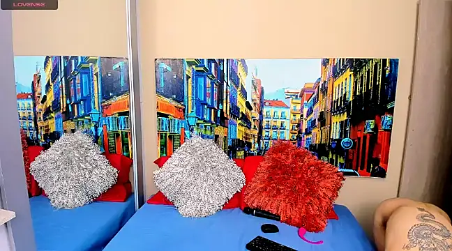 CristalLoren online show from March 15, 11:40 am