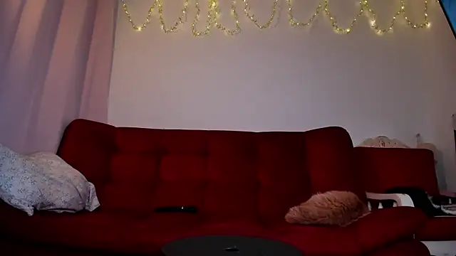 ohpetitemuse online show from February 27, 7:04 pm