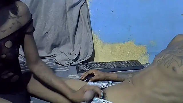 Snapshot of indiangeni20 chatting on May 15, 12:23 pm indiangeni20 online show from May 15, 12:23 pm