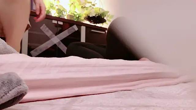 Mia--meow online show from January 19, 1:12 pm