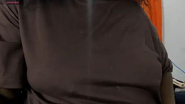 lilybaudyn  online show from June 14, 8:38 am