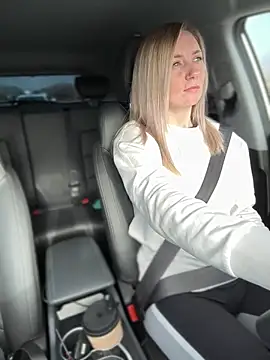 Snapshot of Crazy-Rosa chatting on March 13, 3:33 am Crazy-Rosa online show from March 13, 3:33 am