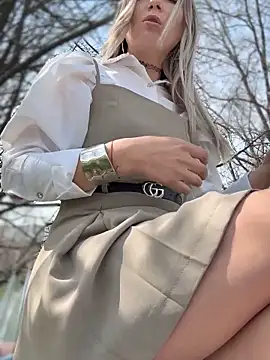 Crazy-Rosa online show from April 1, 6:58 am