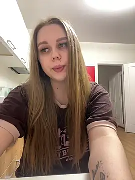 Marylallka5 online show from April 15, 7:10 pm