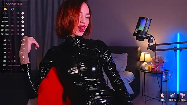 Snapshot of GeraTender1 chatting on October 11, 7:29 am GeraTender1 online show from October 11, 7:29 am