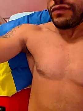 Snapshot of Macholatino8611 chatting on October 15, 5:24 pm Macholatino8611 online show from October 15, 5:24 pm