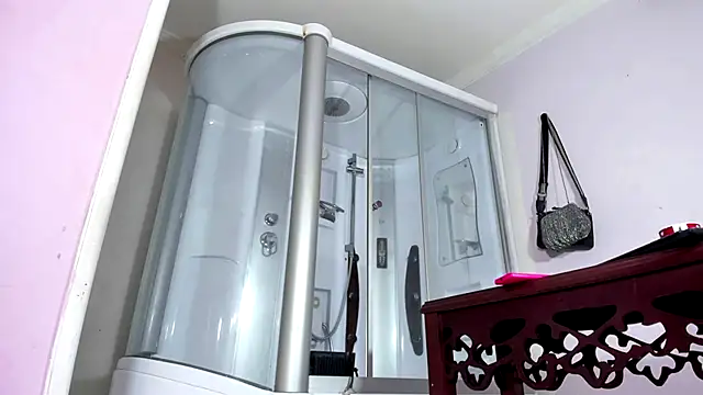 sexy-luna-star-ts online show from December 2, 8:15 pm