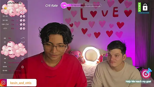 Snapshot of _Ottis_ chatting on February 14, 11:53 pm Ottis online show from February 14, 11:53 pm