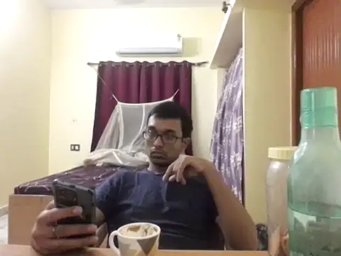 THE NAKED BOY online show from November 25, 2:28 pm