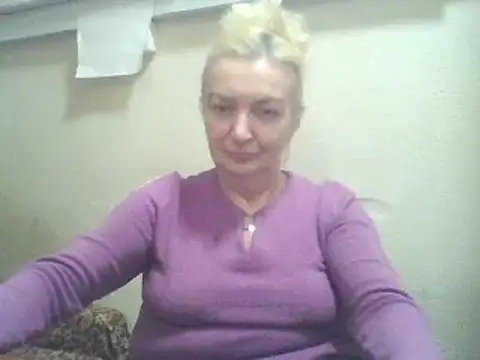Snapshot of Meri798 chatting on April 28, 6:13 pm Meri798 online show from April 28, 6:13 pm