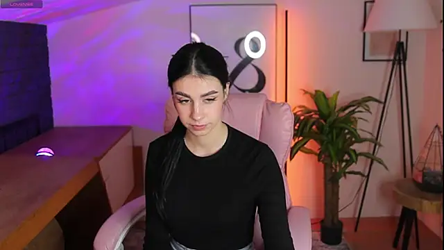 Snapshot of Dina_Foxxx chatting on October 13, 7:36 pm Dina Foxxx online show from October 13, 7:36 pm