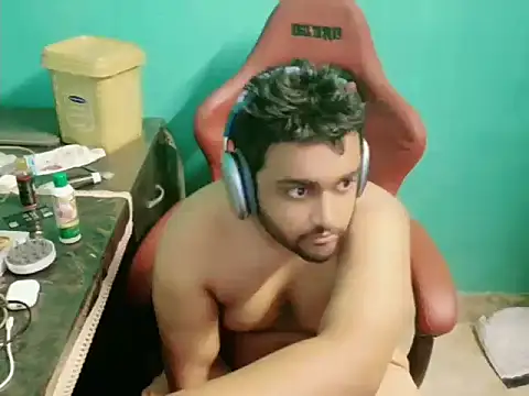 Snapshot of telugu_boy_ chatting on October 23, 12:43 am telugu boy online show from October 23, 12:43 am