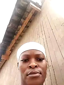 Snapshot of lovelyassbitch chatting on January 5, 12:10 pm lovelyassbitch online show from January 5, 12:10 pm