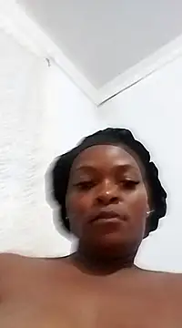 Snapshot of lovelyassbitch chatting on January 15, 6:40 pm lovelyassbitch online show from January 15, 6:40 pm