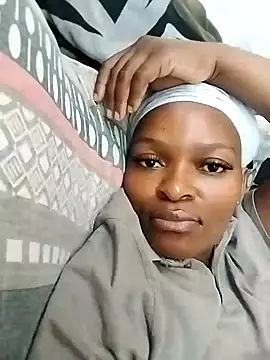 Snapshot of lovelyassbitch chatting on January 22, 4:12 pm lovelyassbitch online show from January 22, 4:12 pm