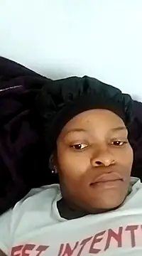 Snapshot of lovelyassbitch chatting on February 18, 5:31 am lovelyassbitch online show from February 18, 5:31 am