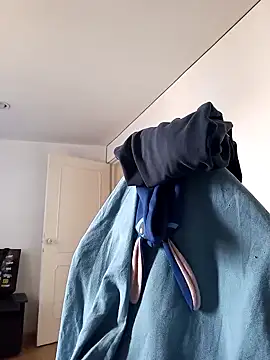 weedmanhot28 online show from December 23, 8:03 pm