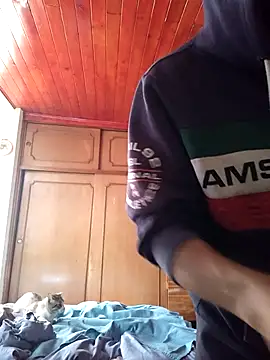 weedmanhot28 online show from September 14, 1:32 pm