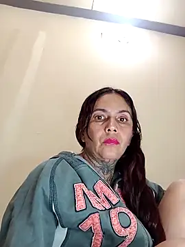 Snapshot of Dakary_hot chatting on October 2, 11:01 pm Dakary hot online show from October 2, 11:01 pm