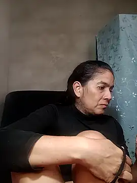 Dakary hot online show from April 14, 9:32 pm