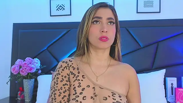 SophieCarther online show from December 17, 12:44 pm