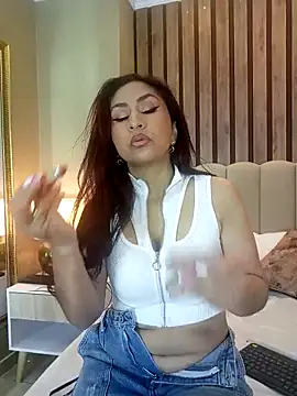 MonicaMoret online show from February 28, 12:09 pm