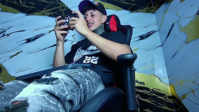 Kevin22 222 online show from February 4, 9:07 am