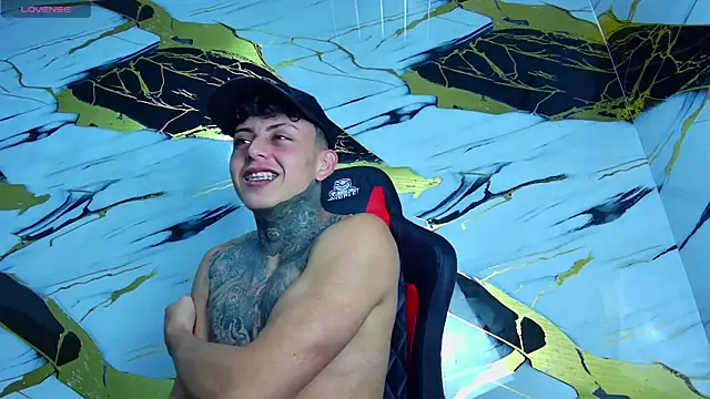 Kevin22 222 online show from March 19, 4:03 am