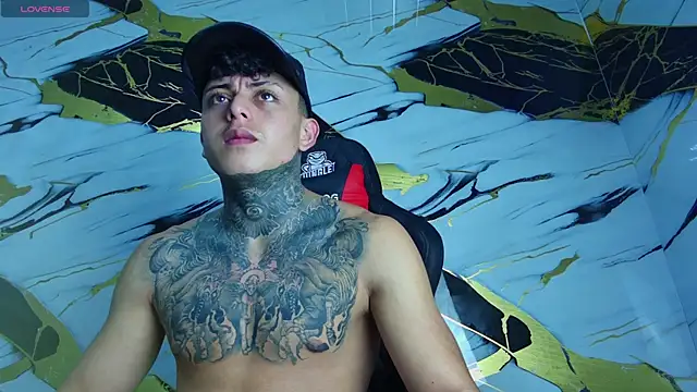 Kevin22 222 online show from March 23, 1:53 am