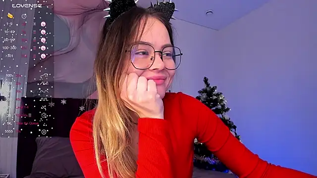 Snapshot of Kelly_Cuutie chatting on December 28, 4:41 am Kelly Cuutie online show from December 28, 4:41 am
