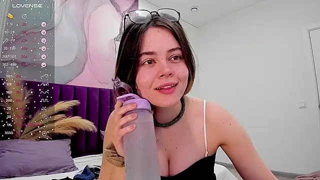 Snapshot of Kelly_Cuutie chatting on January 25, 8:21 am Kelly Cuutie online show from January 25, 8:21 am