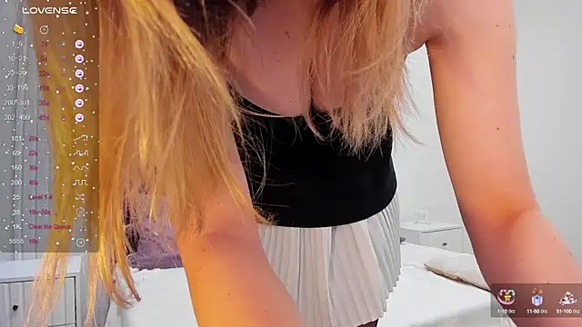 Snapshot of Kelly_Cuutie chatting on January 26, 12:48 am Kelly Cuutie online show from January 26, 12:48 am