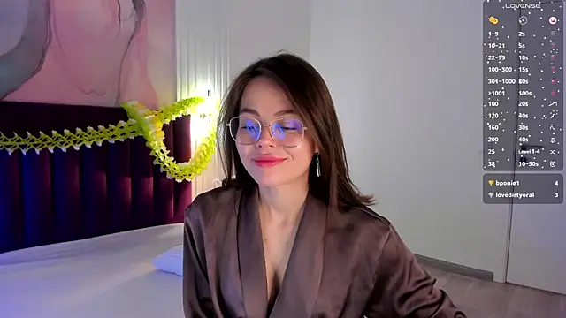 Kelly Cuutie online show from March 31, 1:51 am