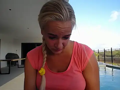 Snapshot of Wendysexyx chatting on December 16, 11:26 am Wendysexyx online show from December 16, 11:26 am