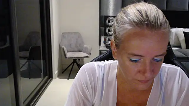 Snapshot of Wendysexyx chatting on January 13, 10:20 am Wendysexyx online show from January 13, 10:20 am