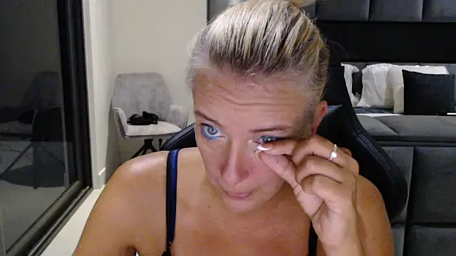 Snapshot of Wendysexyx chatting on January 15, 10:09 am Wendysexyx online show from January 15, 10:09 am