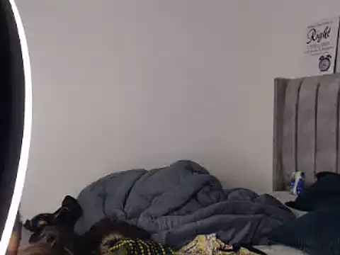 Snapshot of sweet_scovia1 chatting on February 15, 7:06 am sweet scovia1 online show from February 15, 7:06 am