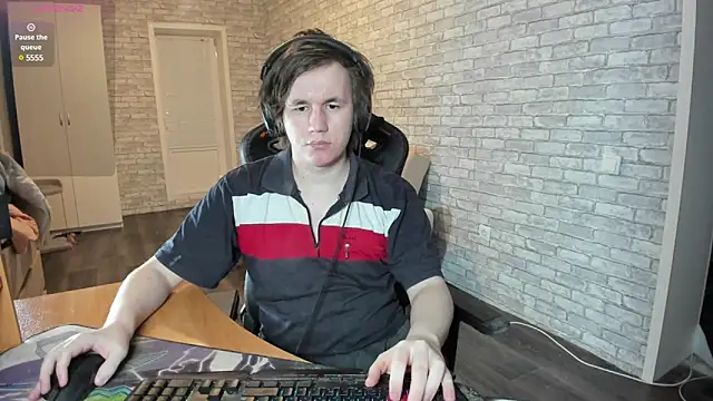 iliaskrislove online show from March 19, 5:06 pm