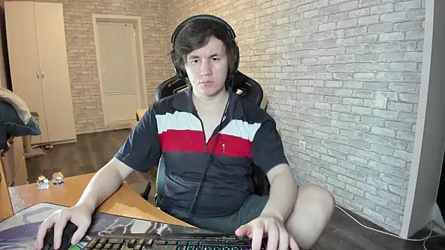 iliaskrislove online show from March 20, 5:25 pm