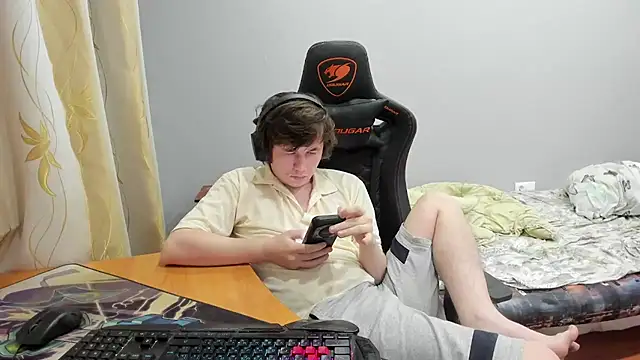 iliaskrislove online show from September 15, 10:32 pm